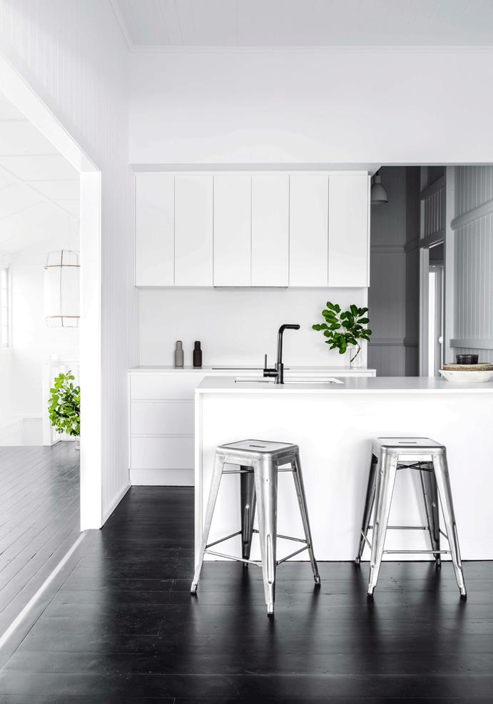 white-kitchen-by-sian-macpherson-for-est-living